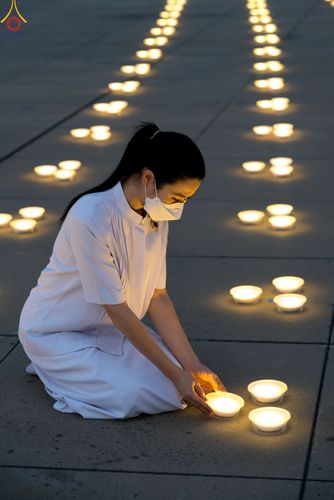 ภาพ No.46312:ประมวลภาพพิธีจุดวิสาขประทีป 2565 ณ วัดพระธรรมกาย