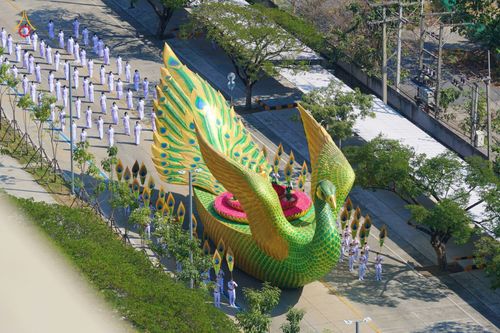 ภาพ No.42660:พิธีอัญเชิญมยุรนาวากาศ ประดิษฐาน ณ อาคาร 100 ปี เนื่องในวันคล้ายวันเกิด ครบ 113 ปี คุณยายอาจารย์มหารัตนอุบาสิกาจันทร์ ขนนกยูง