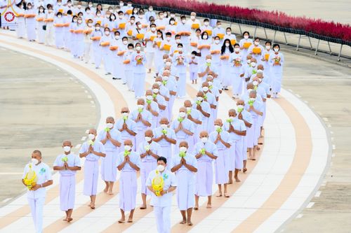 ภาพ No.51001:ประมวลภาพพิธีบรรพชาอุปสมบท โครงการบรรพชาอุปสมบทหมู่ รุ่นวันครูวิชชาธรรมกาย ปีพุทธศักราช 2565