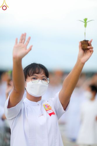 ภาพ No.52536:ประมวลภาพวันคล้ายวันเกิดครบรอบ 138 ปี พระมงคลเทพมุนี (สด จนฺทสโร) พระผู้ปราบมาร ชุดที่ 2