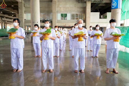ภาพ No.47456:ประมวลภาพพิธีตัดปอยผม โครงการบรรพชาอุปสมบทหมู่ รุ่นเข้าพรรษา 2565