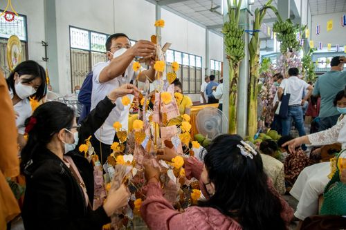 ภาพ No.52702:ประมวลภาพพิธีทอดกฐินสามัคคี ณ วัดหนองโพธิ์ จังหวัดนครปฐม (วันที่ 11 ตุลาคม พ.ศ. 2565)