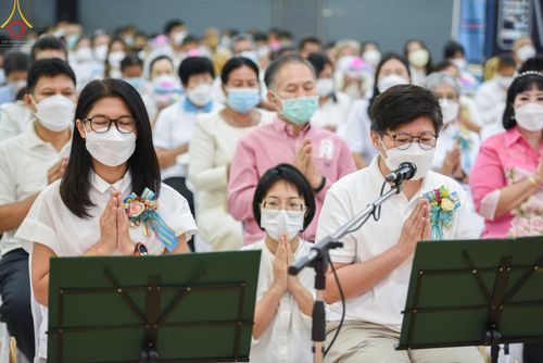 ภาพ No.49779:ประมวลภาพพิธีสักการะรูปหล่อพระมงคลเทพมุนี หลวงปู่วัดปากน้ำ ณ ห้างทวีกิจคอมเพล็กซ์ อ.เมือง จ.สระบุรี