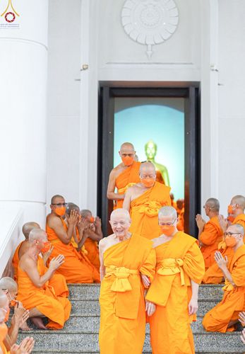 ภาพ No.55288:ประมวลภาพพิธีกรานกฐิน ของคณะสงฆ์ ณ วัดพระธรรมกาย (วันที่ 6 พฤศจิกายน พ.ศ. 2565)