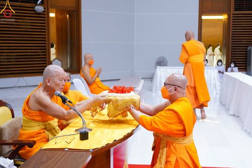 ภาพ No.52147:ประมวลภาพพิธีสักการะพระมงคลเทพมุนี (สด จนฺทสโร) ณ ศูนย์ปฏิบัติธรรมพระมงคลเทพมุนี