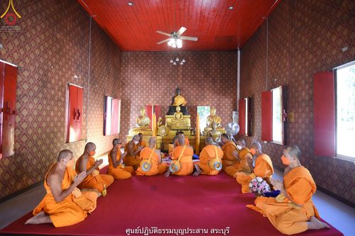 ภาพ No.40938:พิธีตัดปอยผม ปลงผม ขอขมารับผ้าไตรและพิธีบรรพชา ในโครงการอุปสมบท บูชาธรรมมหาปูชนียาจารย์ ประจำปี 2564 ชุดที่ 18