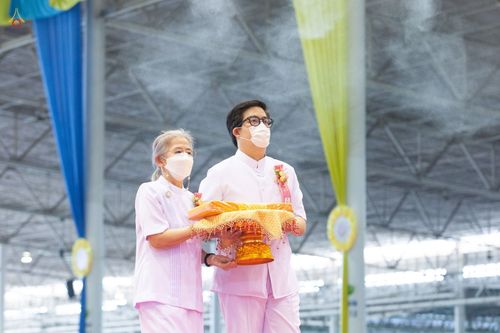 ภาพ No.38749:พิธีทอดกฐินสามัคคี ณ สภาธรรมกายสากล วัดพระธรรมกาย