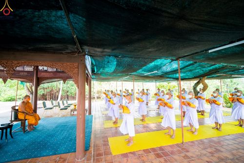 ภาพ No.43678:เมืองโบราณ ร่วมกับกองนครหลวง 6 จัดพิธีบรรพชาถวายเป็นพุทธบูชา