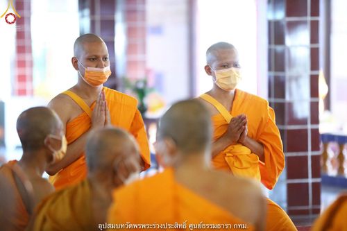 ภาพ No.40174:พิธีตัดปอยผม ปลงผม ขอขมารับผ้าไตรและพิธีบรรพชา ในโครงการอุปสมบท บูชาธรรมมหาปูชนียาจารย์ ประจำปี 2564 ชุดที่ 10