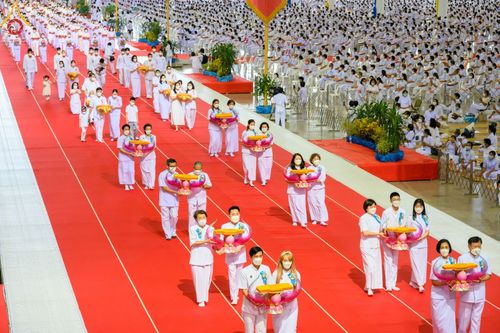 ภาพ No.46838:ประมวลภาพพิธีทอดผ้าป่าธรรมชัย ณ วัดพระธรรมกาย (5 มิถุนายน พ.ศ. 2565)