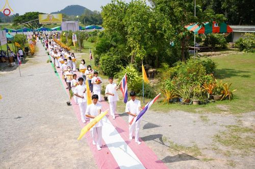 ภาพ No.57014:ประมวลภาพพิธีทอดกฐินสามัคคี ณ ศูนย์ปฏิบัติธรรมสวนผึ้ง (วันที่ 30 ตุลาคม พ.ศ. 2565)