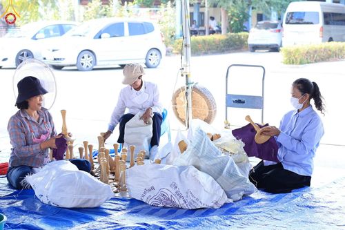 ภาพ No.112509:V.11 สามารถ การเตรียมงาน เก็บงาน การรับบุญของเจ้าหน้าที่หน่วยงานต่างๆ เพื่อโครงการธรรมยาตรา กตัญญูบูชา มหาปูชนียาจารย์ พระมงคลเทพมุนี (สด จนฺทสโร) พระผู้ปราบมาร อนุสรณ์สถาน 7 แห่ง ปีที่ 12 ระหว่างวันที่ 2 - 31 มกราคม พ.ศ.2567