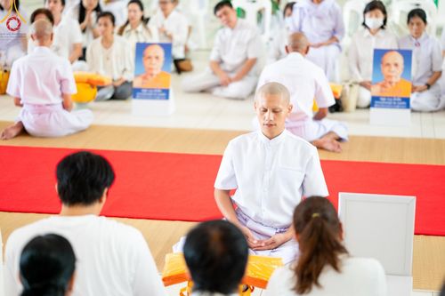 ภาพ No.159758:พิธีตัดปอยผมปลงผมนาคธรรมทายาท, พิธีบรรพชาอุปสมบทหมู่ โครงการอุปสมบทหมู่บูชาธรรม 140 ปี พระมงคลเทพมุนี (สด จนฺทสโร) ณ โบสถ์พระไตรปิฏก วัดพระธรรมกาย วันเสาร์ที่ 5 ตุลาคม พ.ศ. 2567