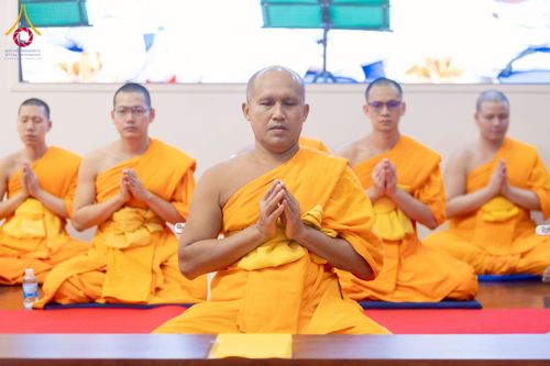 ภาพ No.275001:วันอาทิตย์ที่ 30 พฤศจิกายน พ.ศ. 2568 พิธีทอดผ้าป่า "สร้างองค์พระเจดีย์เพื่อสร้างสันติภาพโลก" ณ ศูนย์ปฏิบัติธรรมระยอง (บ้านช่องลม)