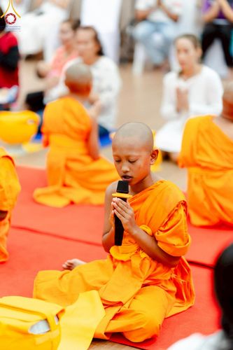 ภาพ No.216549:วันอังคารที่ 8 เม.ย. พ.ศ. 2568 พิธีบรรพชาสามเณร ณ ศูนย์ปฏิบัติธรรมเขาคิชฌกูฏ จันทบุรี