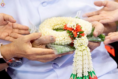 ภาพ No.251311:วันที่ 10 ตุลาคม พ.ศ. 2568 พิธีปฏิบัติธรรม ในวันคล้ายวันเกิด 141 ปี พระมงคลเทพมุนี (สด จนฺทสโร) พระผู้ปราบมาร ณ สภาธรรมกายสากล วัดพระธรรมกาย