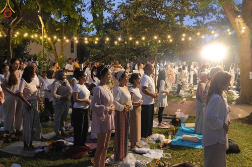 ภาพ No.156439:วัดพุทธบาหลีและวัดพระธรรมกาย จัดปฏิบัติธรรมนานาชาติ 1,151 คนจาก 78 ประเทศ ใน "วันสันติภาพสากล" ณ บาหลี อินโดนีเซีย วันเสาร์ที่ 21 กันยายน พ.ศ. 2567 เวลา 16.00-21.00 น. ณ พิพิธภัณฑ์ ARMA เมืองอูบุด จังหวัดบาหลี ประเทศอินโดนีเซีย