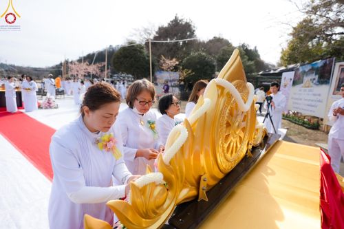 ภาพ No.132233:พิธีประดิษฐานยอดอุโบสถ บูชาธรรม 80 ปี หลวงพ่อธัมมชโย ณ วัดพระธรรมกายโทชิหงิ ประเทศญี่ปุ่น วันอาทิตย์ที่ 24 มีนาคม พ.ศ. 2567