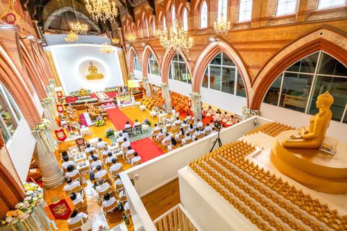 ภาพ No.142631:พิธีพัทธสีมา ประดิษฐานลูกนิมิตมหาสมบัติ สถาปนาอุโบสถวัดพระธรรมกายลอนดอน บูชาธรรม 80 ปี หลวงพ่อธัมมชโย วันเสาร์ที่ 22 มิถุนายน พ.ศ. 2567