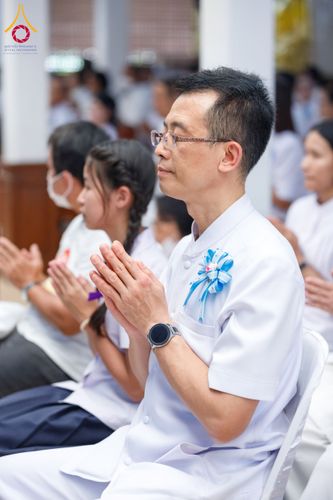ภาพ No.202203:พิธีเจริญพระพุทธมนต์ ปฏิบัติธรรม มอบทุนการศึกษา ถวายสังฆทาน 108 วัด เพื่อถวายเป็นพุทธบูชา และขับเคลื่อนโครงการหมู่บ้านรักษาศีล 5 โดยคณะสงฆ์จังหวัดนครปฐม คณะศิษยานุศิษย์วัดพระธรรมกาย โครงการธรรมยาตรา ปีที่ 13 ณ วัดบางปลา อำเภอบางเลน จังหวัดนครปฐม