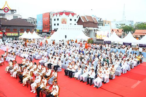 ภาพ No.210334:วันอาทิตย์ที่ 9 มีนาคม พ.ศ. 2568 พ่อเมืองโคราชจัดตักบาตรพระหมื่น ทำบุญเมือง 557 ปี