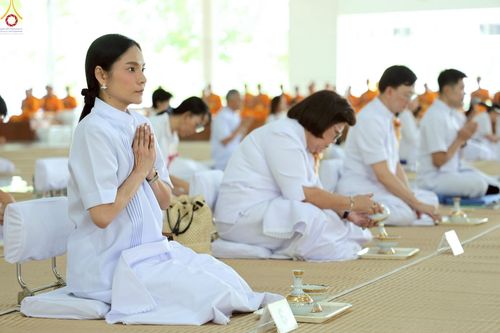 ภาพ No.231956:วันที่ 5 กรกฎาคม พ.ศ. 2568 พิธีถวายภัตตาหารเมนูสวรรค์ เพื่อการบรรลุธรรม ณ หอฉันคุณยายอาจารย์ฯ วัดพระธรรมกาย