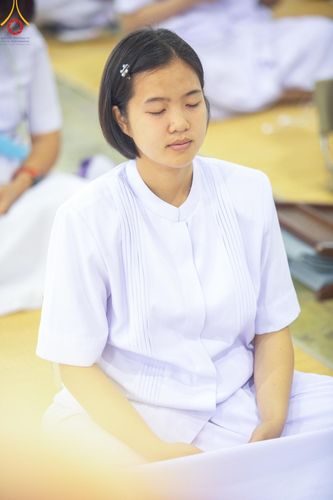 ภาพ No.123076:พิธีตักบาตร และพิธีบูชาข้าวพระ ในวันอาทิตย์ต้นเดือนที่ 4 กุมภาพันธ์ พ.ศ. 2567 ณ วัดพระธรรมกาย จ.ปทุมธานี