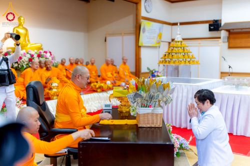 ภาพ No.221023:วันที่ 13 เมษายน พ.ศ. 2568 พิธีโปรยรัตนชาติปฐมเริ่มสถาปนาเจดีย์ และ พิธีเปิดหมู่บ้านปฏิบัติธรรม เพื่อการบรรลุธรรม ณ วัดป่าธรรมกายนานาชาติโทชิหงิ  ประเทศญี่ปุ่น