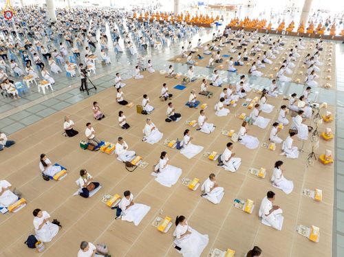 ภาพ No.240134:วันเสาร์ที่ 23 สิงหาคม พ.ศ. 2568 (วันพระ แรม 14 ค่ำ เดือน 9) พิธีบุพเปตพลี ครั้งที่ 169 ร่วมอุทิศบุญแด่หมู่ญาติที่ล่วงลับไปแล้ว และสืบทอดอายุพระพุทธศาสนา ณ หอฉันคุณยายอาจารย์ฯ วัดพระธรรมกาย