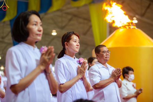 ภาพ No.151503:พิธีจุดเทียนใจ ไฟนิรันดร์ อนันตชัย ณ สภาธรรมกายสากล วัดพระธรรมกาย วันอาทิตย์ต้นเดือนที่ 1 กันยายน พ.ศ. 2567