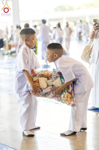 ภาพ No.277052:วันอาทิตย์ที่ 7 ธันวาคม พ.ศ. 2568 พิธีตักบาตรอาทิตย์ต้นเดือน ณ บ้านแก้วเรือนทองคุณยายฯ วัดพระธรรมกาย