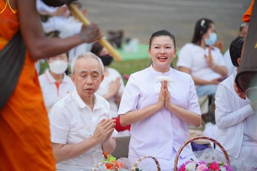 ภาพ No.202068:พิธีต้อนรับพระธรรมยาตรา ณ อนุสรณ์สถานลำดับที่ 7 สถานที่ขยายวิชชาธรรมกาย วัดพระธรรมกาย ต.คลองสาม อ.คลองหลวง จ.ปทุมธานี ในโครงการธรรมยาตรา กตัญญูบูชา มหาปูชนียาจารย์ พระมงคลเทพมุนี(สด จนฺทสโร) พระผู้ปราบมาร อนุสรณ์สถาน 7 แห่ง ปีที่ 13 วันที่ 26 มกราคม 2568