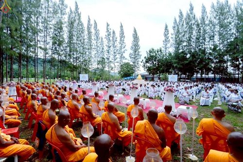 ภาพ No.238403:วันเสาร์ที่ 9 สิงหาคม พ.ศ. 2568 พิธีกลั่นแผ่นดิน โปรยทราย และจุดประทีปถวายเป็นพุทธบูชา จ.ระยอง สถาปนาองค์พระเจดีย์เพื่อสร้างสันติภาพโลก ณ ศูนย์ปฏิบัติธรรมระยอง(บ้านช่องลม) ต.บางบุตร อ.บ้านค่าย จ.ระยอง