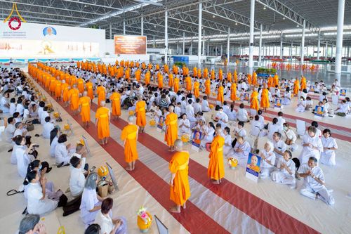 ภาพ No.277785:วันเสาร์ที่ 6 ธันวาคม พ.ศ. 2568 พิธีบรรพชาอุปสมบทและพิธีถวายบาตร โครงการอุปสมบทบูชาธรรมมหาปูชนียาจารย์ ประจำปี พ.ศ.2568 โครงการบวชพระนานาชาติ AEC และ WAB รุ่น CEO (นักบริหาร) รุ่นที่ 5 ณ มหาธรรมกายเจดีย์ วัดพระธรรมกาย