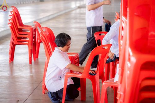 ภาพ No.218323:วันที่ 12-18 เมษายน พ.ศ. 2568 พระภิกษุและเจ้าหน้าที่อาสาสมัคร เตรียมพื้นที่ต้อนรับพักค้างพระสังฆาธิการ เนื่องในงานวันคุ้มครองโลก 22 เมษายน พ.ศ. 2568