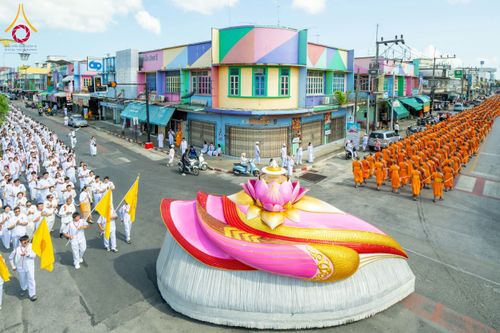 ภาพ No.211421:วันอาทิตย์ที่ 16 มีนาคม พ.ศ. 2568 ธรรมยาตราอัญเชิญพระบรมสารีริกธาตุ รอบเมืองปัตตานี ประดิษฐาน ณ ปทุมเจดีย์ เจดีย์พระพุทธเจ้า 5 พระองค์  ศูนย์อบรมเยาวชนปัตตานี