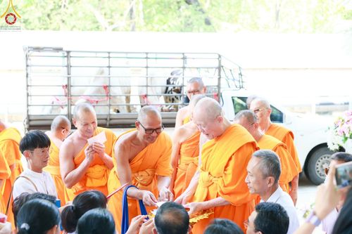 ภาพ No.184846:พิธีถวายภัตตาหารเมนูสวรรค์ "เพื่อการบรรลุธรรม" เนื่องในวาระอายุวัฒนมงคล 84 ปี หลวงพ่อทัตตชีโว วันเสาร์ที่ 21 ธันวาคม พ.ศ. 2567 ณ หอฉันคุณยายอาจารย์ฯ วัดพระธรรมกาย