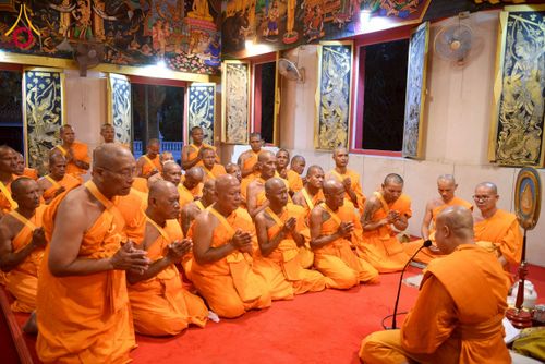 ภาพ No.278153:วันเสาร์ที่ 6 ธันวาคม พ.ศ. 2568 พิธีเวียนประทักษิณ ขอขมามอบผ้าไตร บรรพชาอุปสมบทหมู่ธรรมทายาท จำนวน 53 รูป โครงการอุปสมบทหมู่ รุ่นบูชาธรรมมหาปูชนียาจารย์ ประจำปี 2568 จังหวัดสระบุรี