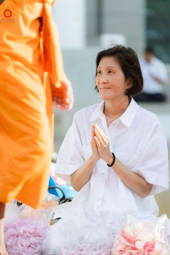 ภาพ No.120370:พิธีต้อนรับพระธรรมยาตรา ในโครงการธรรมยาตรา กตัญญูบูชา มหาปูชนียาจารย์ พระมงคลเทพมุนี(สด จนฺทสโร) พระผู้ปราบมาร อนุสรณ์สถาน 7 แห่ง ปีที่ 12 วันที่ 28 มกราคม พ.ศ. 2567 ณ วัดพระธรรมกาย จ.ปทุมธานี (ชุดที่ 2)