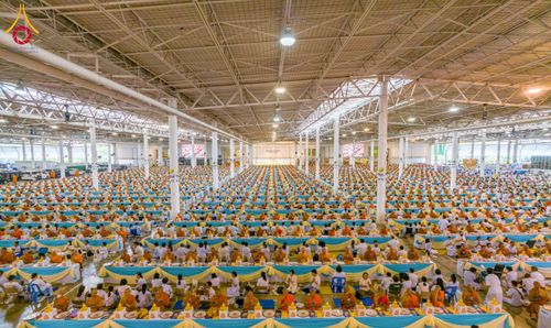 ภาพ No.60002:พิธีเจริญพระพุทธมนต์ "ฉลองอายุวัฒนมงคล 80 ปี หลวงพ่อธัมมชโย" พิธีถวายไทยธรรม คณะสงฆ์ 10,000 กว่าวัดทั่วประเทศ ในวันคุ้มครองโลก วันจันทร์ที่ 22 เมษายน พ.ศ. 2567 ณ สภาธรรมกายสากล วัดพระธรรมกาย จ.ปทุมธานี