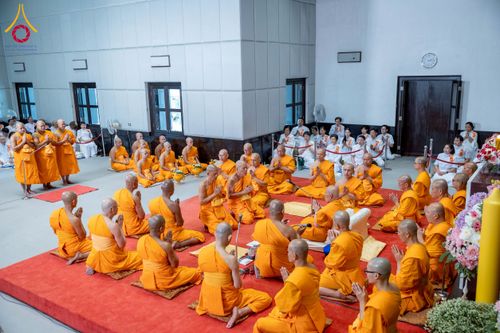 ภาพ No.223797:วันอาทิตย์ที่ 11 พฤษภาคม พ.ศ. 2568 พิธีอุปสมบทสามเณรเปรียญธรรมอุปสมบทอุทิศชีวิต 9 รูป อุบาสก 1 ท่าน ณ อุโบสถพระไตรปิฏกวัดพระธรรมกาย