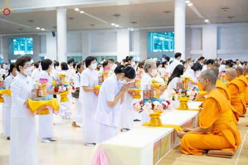ภาพ No.85827:พิธีถวายคิลานเภสัชและอุปกรณ์การแพทย์ บูชาธรรมเนื่องในวันธรรมชัย วันที่ 19 สิงหาคม พ.ศ. 2566 ณ ห้องแก้วสารพัดนึก วัดพระธรรมกาย