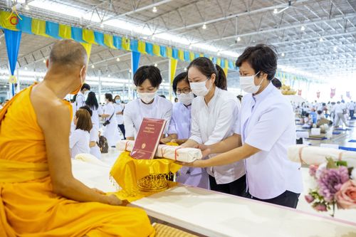 ภาพ No.80578:พิธีถวายทุนสนับสนุนการสร้าง พระไตรปิฎกฉบับธรรมชัย วันเสาร์ที่ 29 เมษายน พ.ศ. 2566 ณ สภาธรรมกายสากล วัดพระธรรมกาย