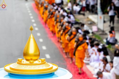 ภาพ No.128542:พิธีอัญเชิญพระบรมสารีริกธาตุ " ใจกลางเมืองนครหาดใหญ่ " เพื่อประดิษฐาน ณ มหารัตนเจดีย์สิริปทุมสวรรค์ (เจดีย์อริยพุทธะ 5 พระองค์) ศูนย์ปฏิบัติธรรมภาคใต้ อ.บางกล่ำ จ.สงขลา  วันที่ 9 มีนาคม พ.ศ. 2567 (ชุดที่ 2)