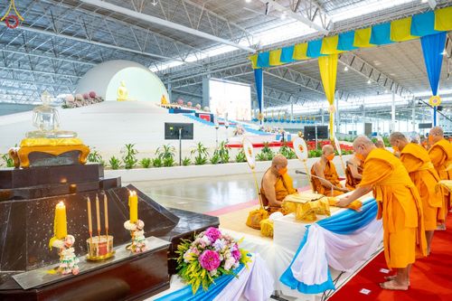 ภาพ No.48566:ประมวลภาพพิธีรำลึกถึงนักสร้างบารมี ในวันมหารำลึก ครั้งที่ 32 ณ วัดพระธรรมกาย