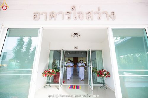 ภาพ No.39295:พิธีตัดปอยผมและปลงผมในโครงการอุปสมบท บูชาธรรมมหาปูชนียาจารย์ ประจำปี 2564 ชุดที่ 1