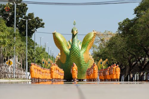 ภาพ No.42663:พิธีอัญเชิญมยุรนาวากาศ ประดิษฐาน ณ อาคาร 100 ปี เนื่องในวันคล้ายวันเกิด ครบ 113 ปี คุณยายอาจารย์มหารัตนอุบาสิกาจันทร์ ขนนกยูง