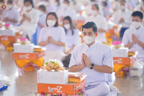 ภาพ No.48188:ประมวลภาพพิธีถวายผ้าอาบน้ำฝน และประทีปโคมไฟ เนื่องในวันอาสาฬหบูชา ประจำปี 2565