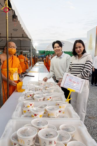 ภาพ No.301789:วันที่ 24 มกราคม พ.ศ. 2569 พิธีถวายภัตตาหารเป็นสังฆทาน แด่พระธรรมยาตรา ณ อนุสรณ์สถานบางปลา วัดบางปลา อำเภอบางเลน จังหวัดนครปฐม ในโครงการธรรมยาตรา กตัญญูบูชา มหาปูชนียาจารย์ พระมงคลเทพมุนี(สด จนฺทสโร) พระผู้ปราบมาร อนุสรณ์สถาน 7 แห่ง ปีที่ 14