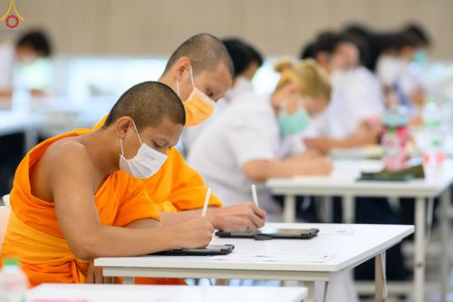 ภาพ No.46649:ประมวลภาพโครงการอบรมครูสอนบาลี ณ โรงเรียนพระปริยัติธรรม วัดพระธรรมกาย